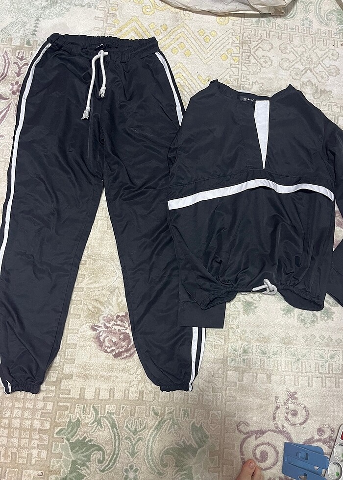 Siyah eşofman takımı - Görsel 2