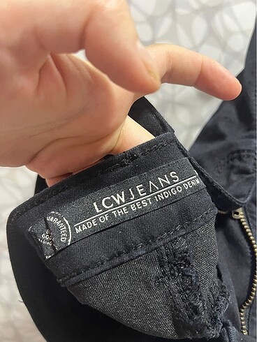 LC Waikiki Siyah dar paça pantolon