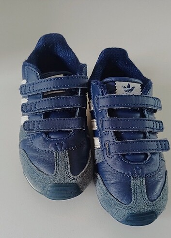 25 Beden lacivert Renk Adidas erkek çocuk spor ayakkabı 