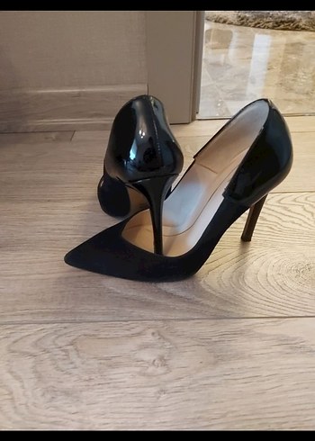 Siyah Süet Rugan Stiletto Kadın Topuklu Ayakkabı - Görsel 3