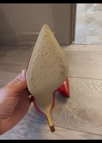 Klasik Kırmızı Parlak Stiletto Topuklu Kadın Ayakkabı - Görsel 5