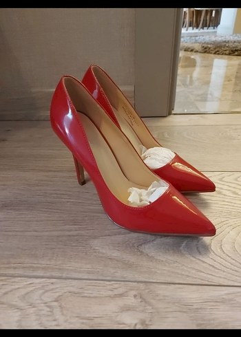 Klasik Kırmızı Parlak Stiletto Topuklu Kadın Ayakkabı - Görsel 2