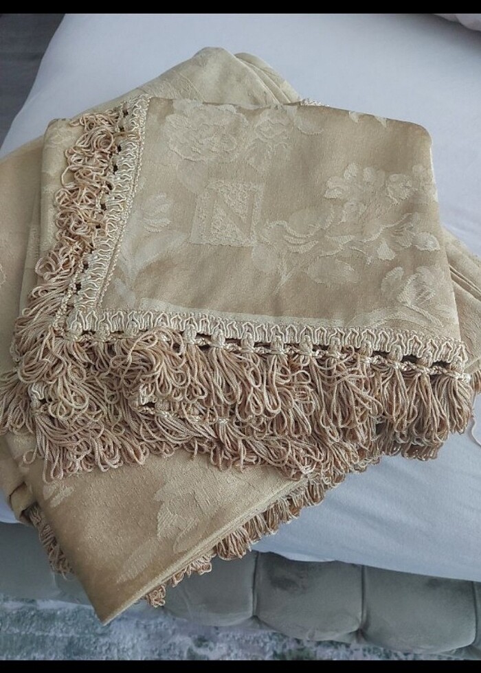 Gold renk yatak örtüsü takım  - Görsel 4