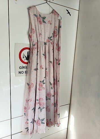 Diğer Gayet Yeni, Dökümlü Kumaşlı, Çiçekli Abiye x)