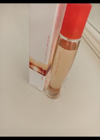 Avon Frezya ve Nilüfer Kadın Parfümü 50ml