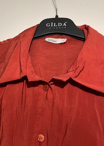 Kırmızı Düğmeli Keten Kadın Gömlek - Görsel 2