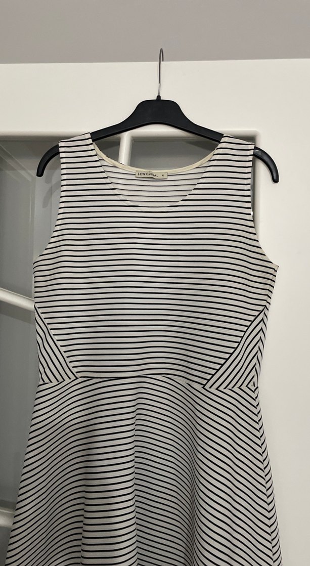 Çizgili Pilili Midi Kolsuz Elbise - Görsel 2