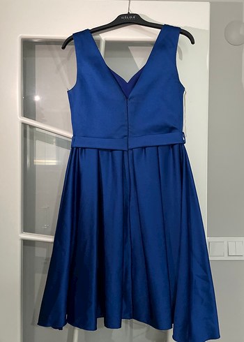 Kemer Detaylı Lacivert V Yakalı Midi Elbise - Görsel 4