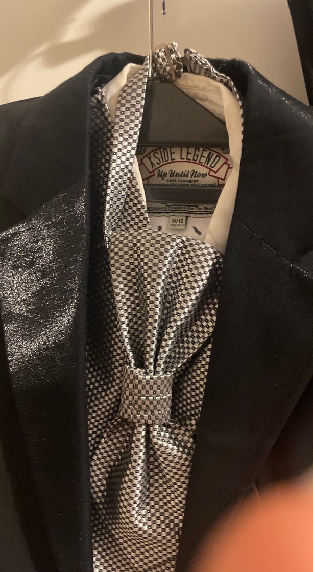 Düğmeli Siyah Erkek Takım Elbise - Görsel 3