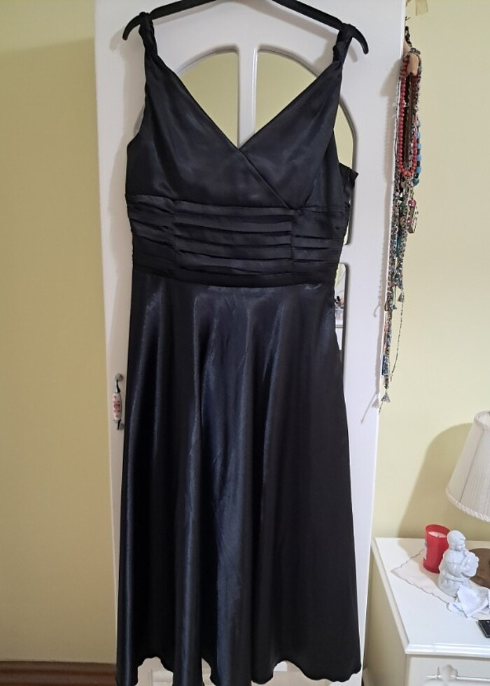 Saten elbise - Görsel 2