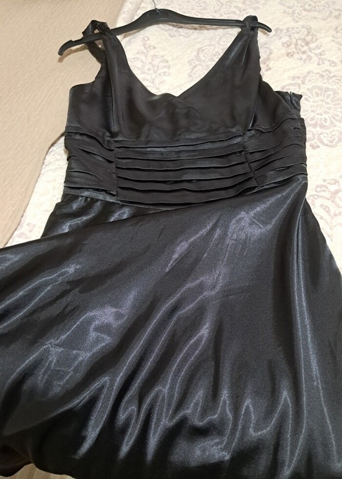 Saten elbise - Görsel 3