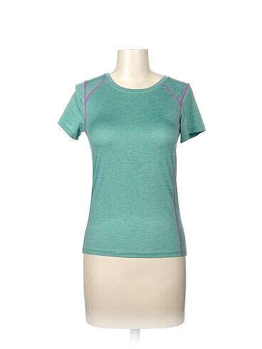 H&M T-shirt %70 İndirimli.