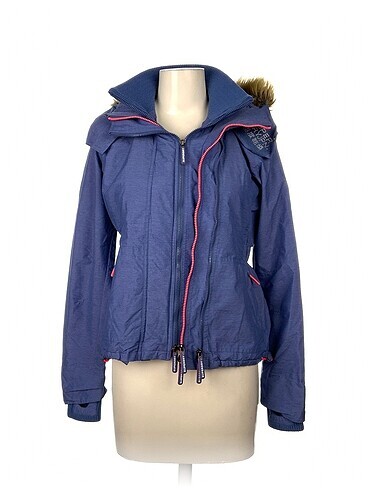 Superdry Mont %70 İndirimli.