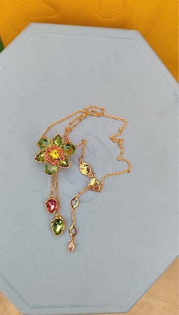 Beden çeşitli Renk Swarovski Kolye