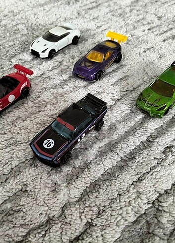 5 li Hotwheels 