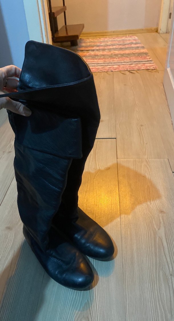 Siyah Deri Tokalı Dizüstü Kadın Çizme - Görsel 2