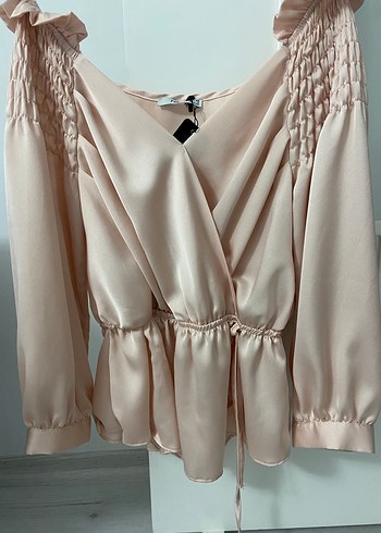 Drapeli V Yaka pudra Saten Bluz - Görsel 4