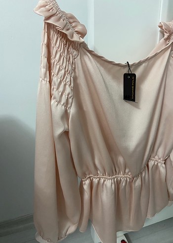 Drapeli V Yaka pudra Saten Bluz - Görsel 2