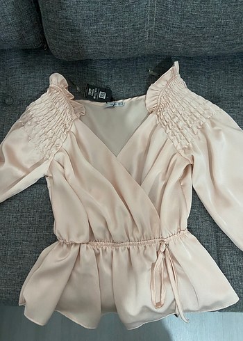 Drapeli V Yaka pudra Saten Bluz - Görsel 7