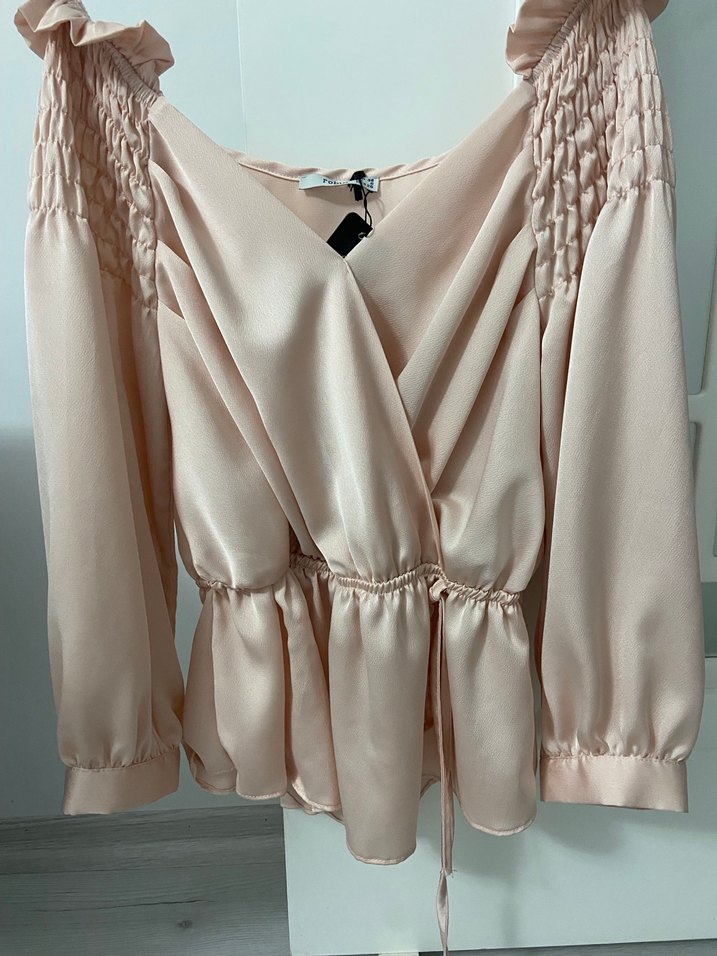 Drapeli V Yaka pudra Saten Bluz - Görsel 4