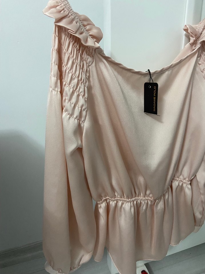 Drapeli V Yaka pudra Saten Bluz - Görsel 2