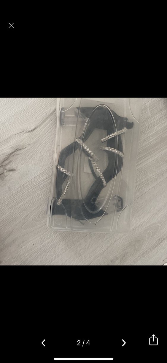 Kemerli Siyah taşlı Stiletto Topuklu Ayakkabı - Görsel 2