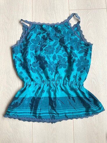 Batik Batik askılı bluz