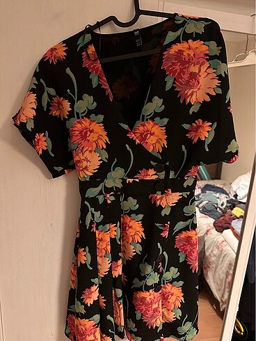zara cicekli elbise