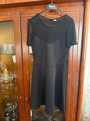 H&M tül detaylı elbise
