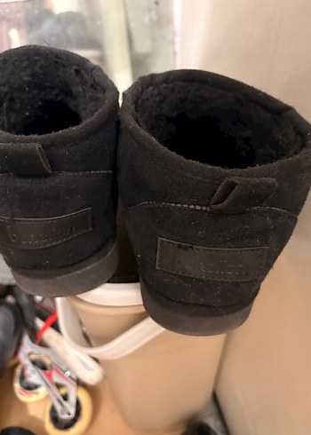 Les Benjamins Benetton Marka Ugg Tarzi Bot