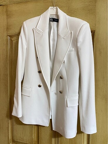 Beyaz Blazer