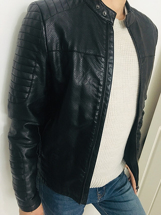 s Beden Pull&Bear; siyah deri ceket bu sezon
