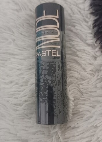 Beden PASTEL NUDE RUJ...ÜRÜN SIFIR VE ORJİNAL MARKADIR...