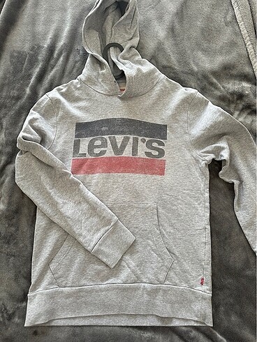 Levi s sweat