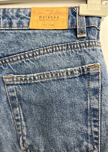 32 Beden Bershka mom fit jeans
