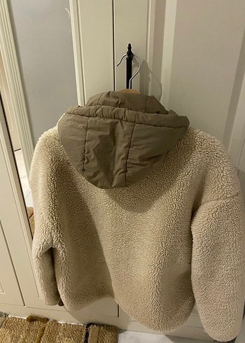 Bej Peluş Detaylı Kadın Kışlık Ceket - Görsel 2