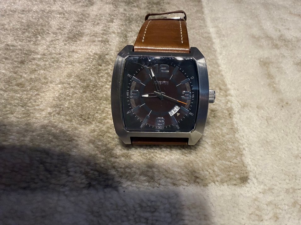 Momentus takvimlik kol saati - Görsel 4