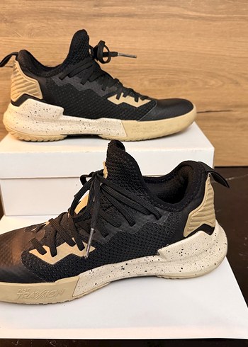 Decahlon yetişkin basketbol ayakkabısı - Görsel 2