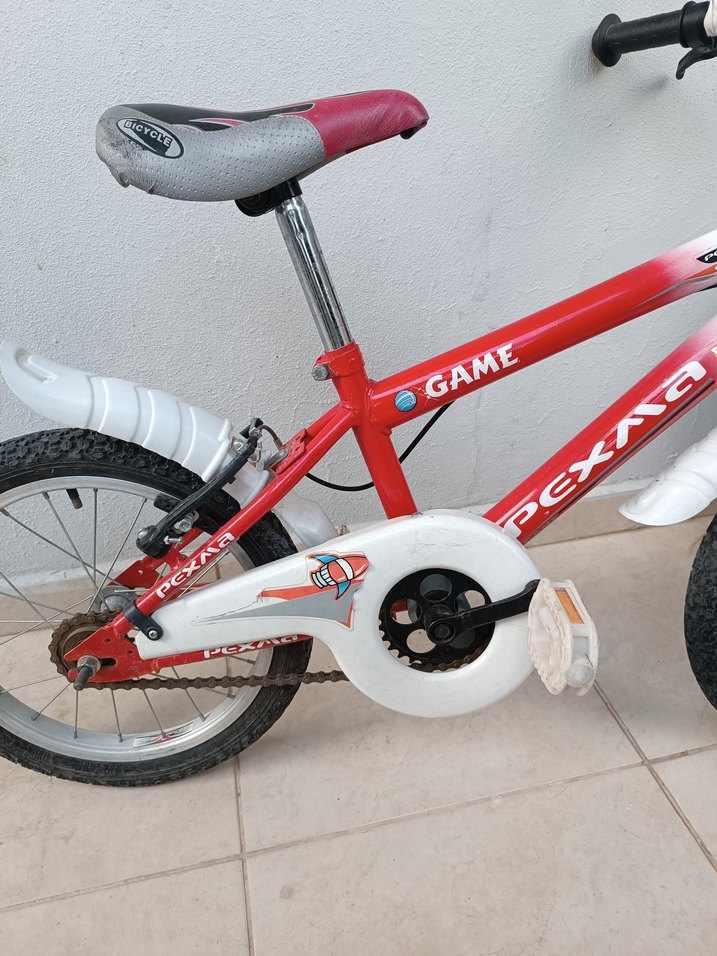 Kırmızı Çocuk  Bisikleti - Görsel 3