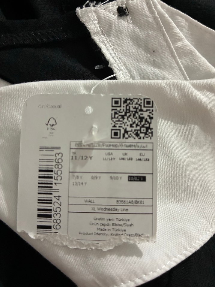 Siyah Düğmeli Geniş Kesim - Görsel 3