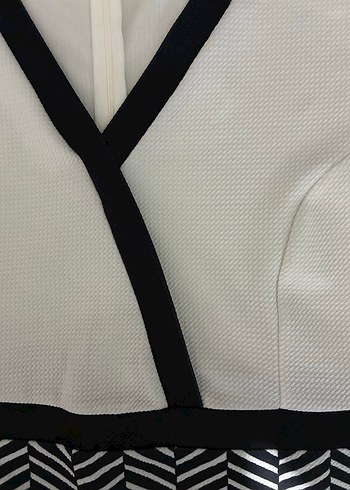 Zebra Desenli V Yakalı Kolsuz Mini Elbise - Görsel 6