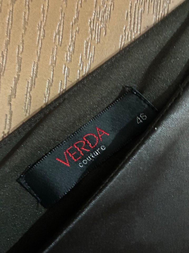 V Yaka Kemerli Siyah Midi Gece Elbisesi - Görsel 3