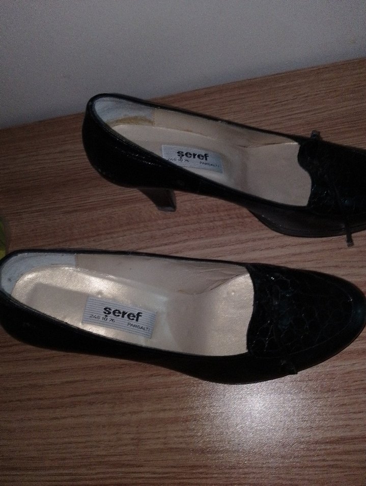 Siyah Parlak Yılan Desenli Kadın Topuklu Ayakkabı - Görsel 3