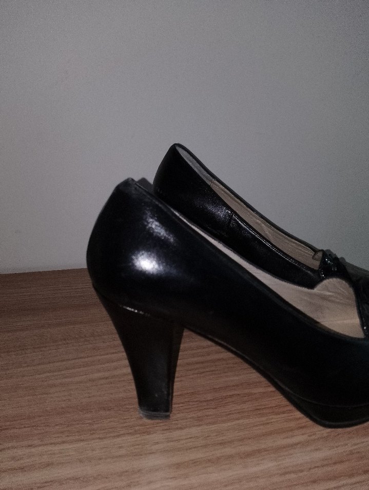 Siyah Parlak Yılan Desenli Kadın Topuklu Ayakkabı - Görsel 4