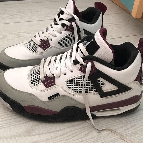 Jordan Retro 4 PSG