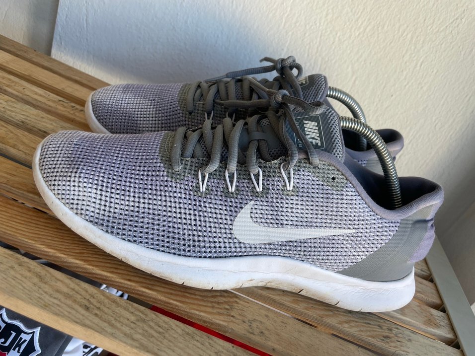 Nike koşu ayakkabısı orijinal - Görsel 2