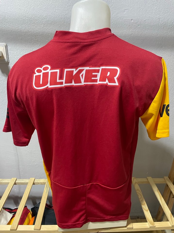 Galatasaray Kırmızı Sarı Erkek Spor Forması - Görsel 4