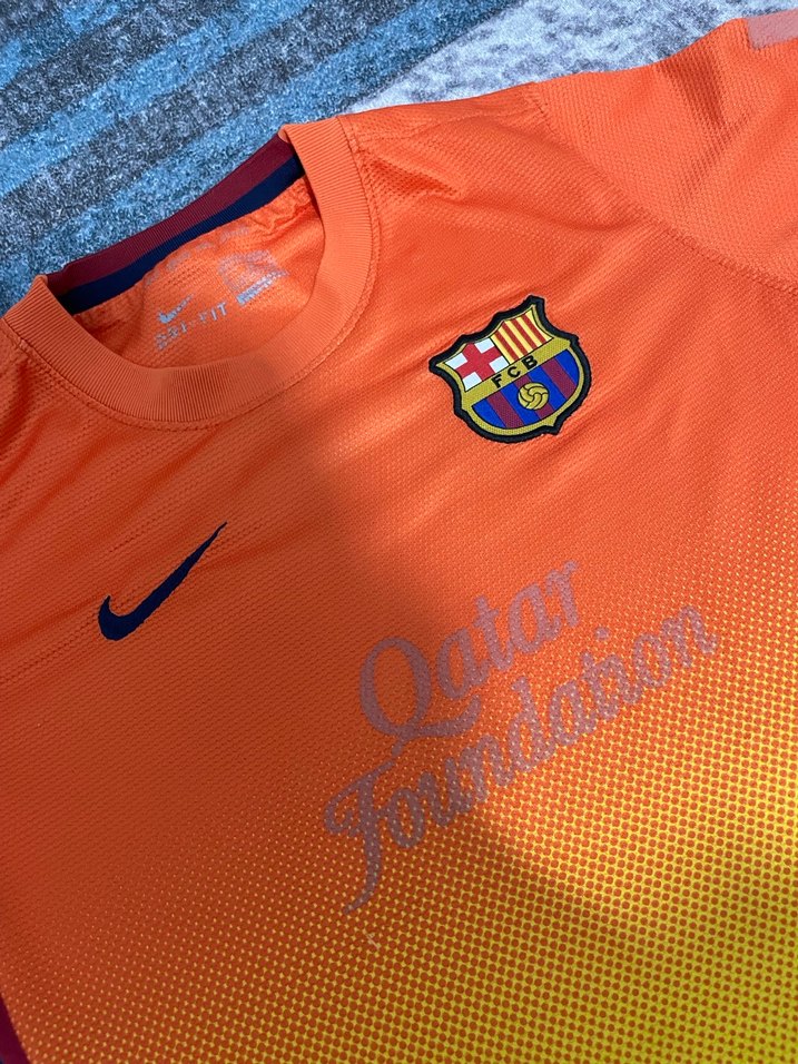 Nike Barcelona Sarı Turuncu Erkek Spor Forması - Görsel 3