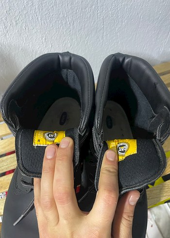 Cat orijinal bot erkek - Görsel 9