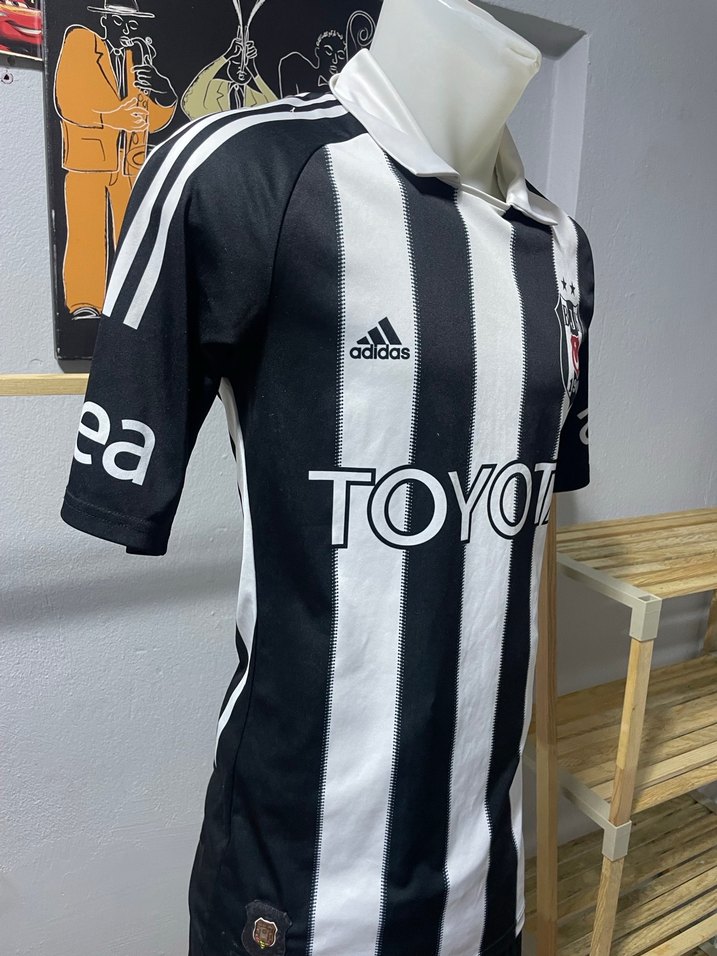 Beşiktaş Siyah Beyaz Kısa Kollu Forma - Görsel 3